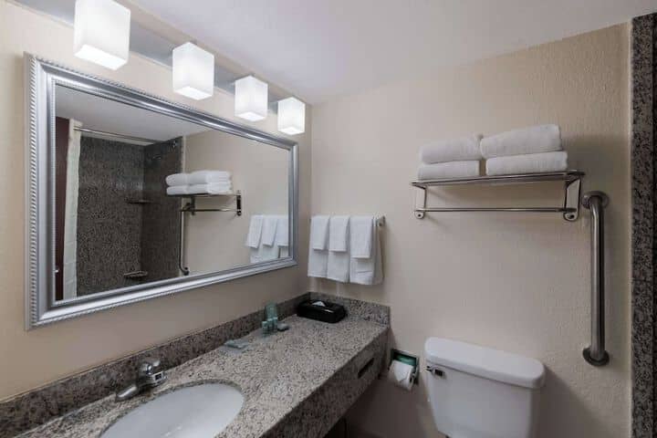 Room 16 of 26