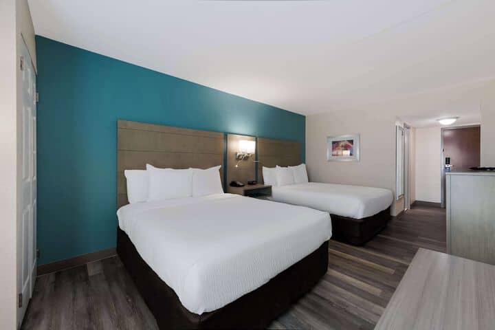 Room 9 of 26