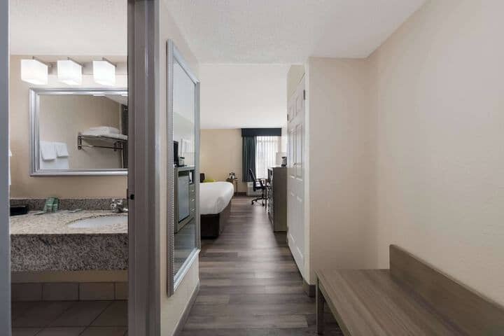 Room 7 of 26